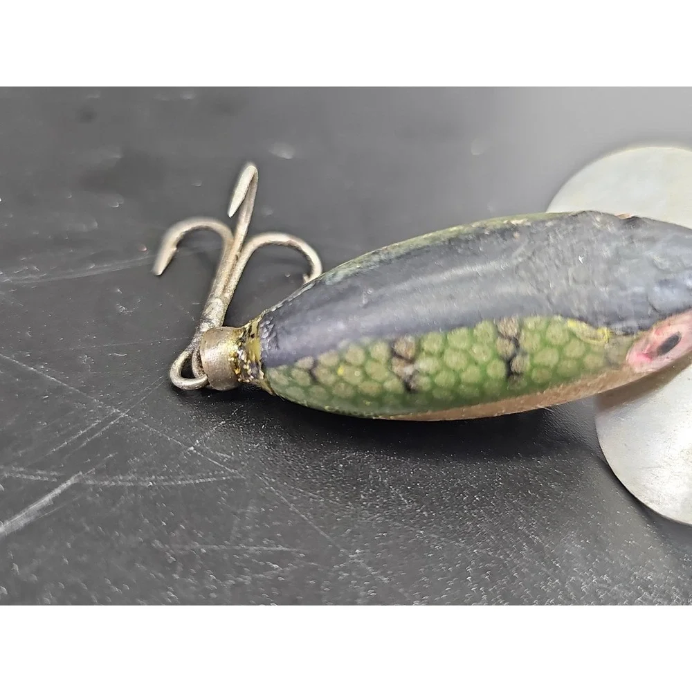 Early Jitterbug fishing lure